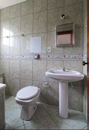 Image 3 - 879679