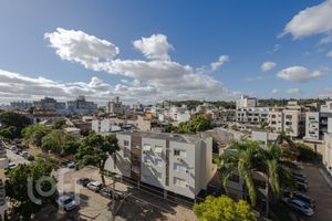 Image 15 - 879680