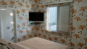 Image 19 - 879681