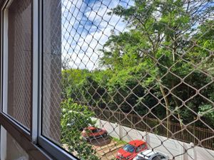 Image 15 - 879683