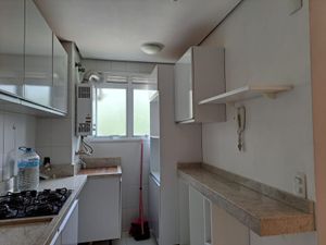 Image 8 - 879683