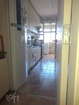 Image 5 - 879684
