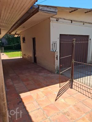 Image 4 - 879685
