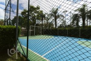 Image 1 - 879688
