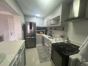 Image 3 - 879692
