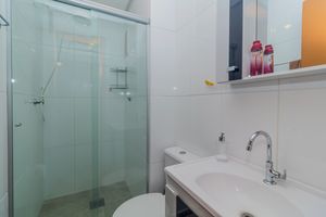 Image 15 - 879693