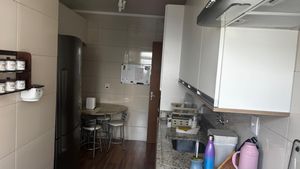 Image 5 - 879693