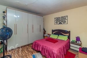 Image 8 - 879695
