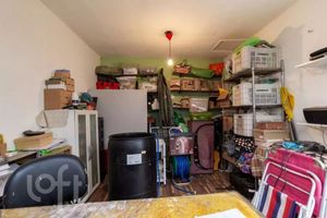 Image 11 - 879695