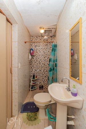 Image 11 - 879695
