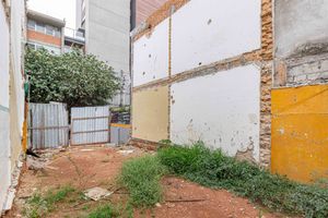 Image 16 - 879700