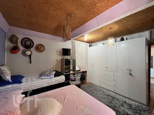 Image 8 - 879703