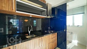 Image 9 - 879708
