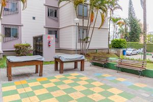 Image 31 - 879715