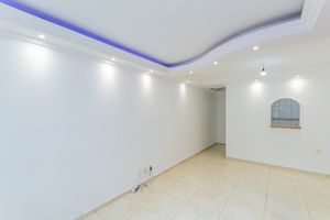 Image 3 - 879715