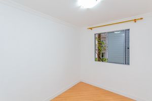 Image 7 - 879715