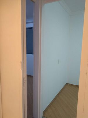 Image 13 - 879715
