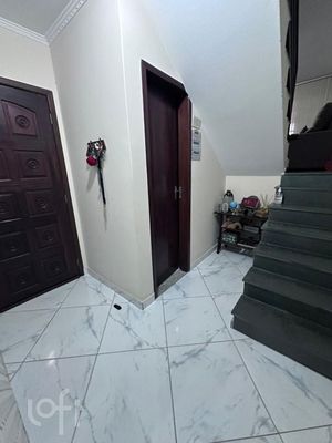 Image 3 - 879722