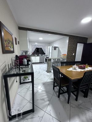 Image 1 - 879722
