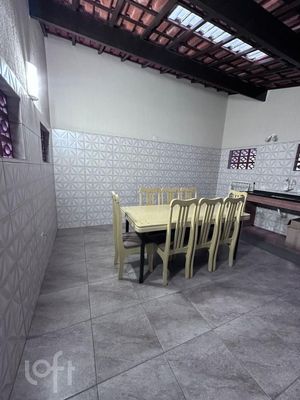 Image 21 - 879722