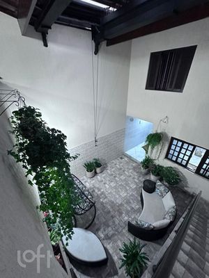 Image 19 - 879722