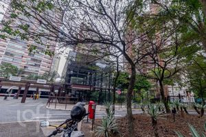 Image 67 - 879725