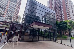 Image 63 - 879725