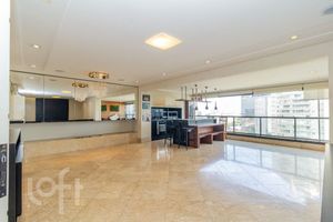 Image 71 - 879725