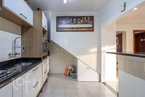 Image 6 - 879726