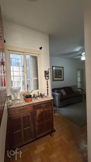 Image 7 - 879728