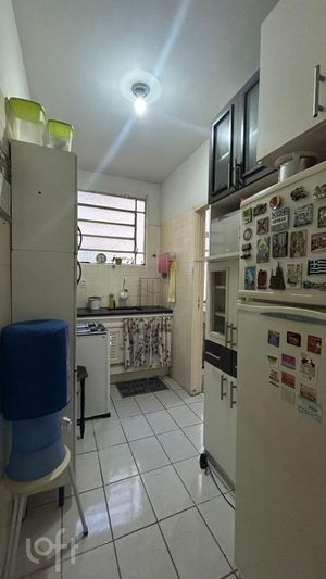 Image 11 - 879728