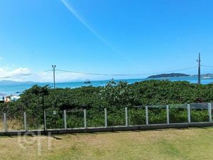 Image 24 - 879729