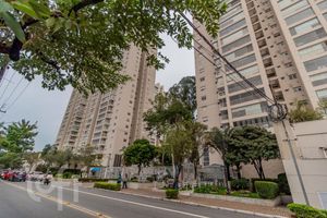 Image 80 - 879731