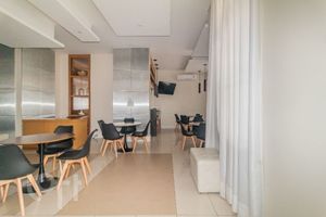 Image 52 - 879731