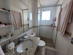 Image 10 - 879734