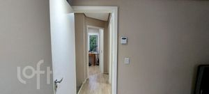 Image 32 - 879738