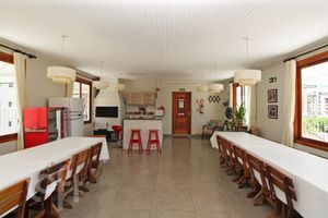 Image 31 - 879746