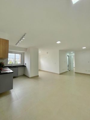 Image 3 - 879837