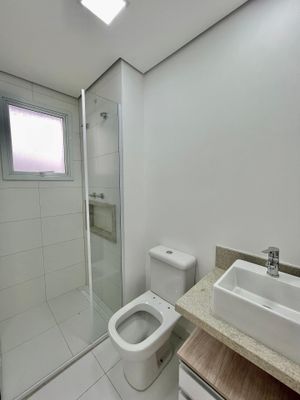 Image 7 - 879837