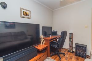 Image 11 - 879840