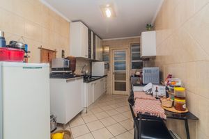 Image 19 - 879840