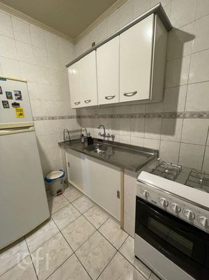 Image 3 - 879847
