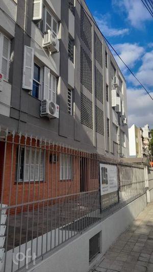 Image 20 - 879847