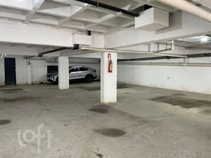 Image 17 - 879847