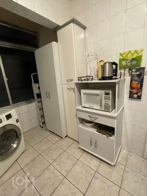 Image 12 - 879847