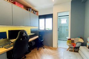 Image 17 - 879849