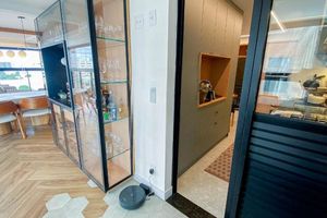 Image 14 - 879849