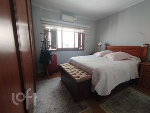 Image 4 - 879854