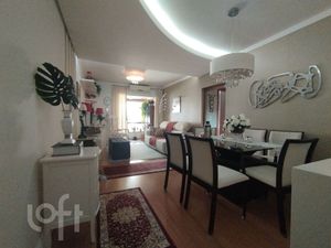Image 7 - 879854