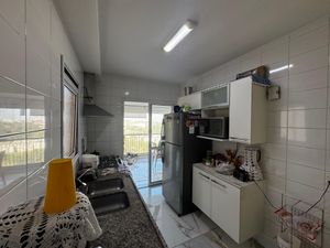 Image 5 - 879856